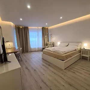 Soleil - Pure Living In The Center Privatunterkunft